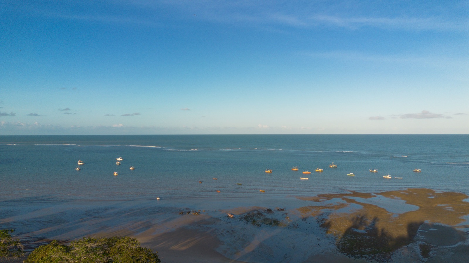 Vista do mar em frente à Pousada Vila Guaiamum, Cumuruxatiba