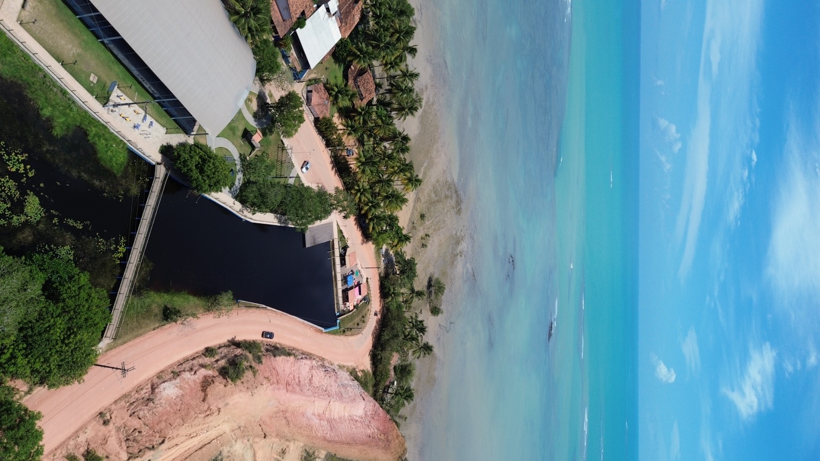 Represa e natureza perto de Cumuruxatiba